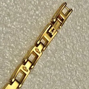 Waltham Red Hat Society Crystal Mother of Pearl Watch Waltham | Accessories | Waltham Red Hat Society Crystal  main image 4